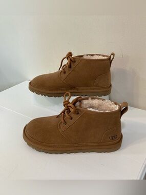 UGG Neumel Chukka Boots Sz 8 Womens Suede UGGplush NEW 1094269